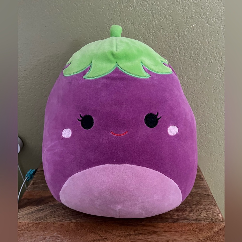 Glena Squishmallow
